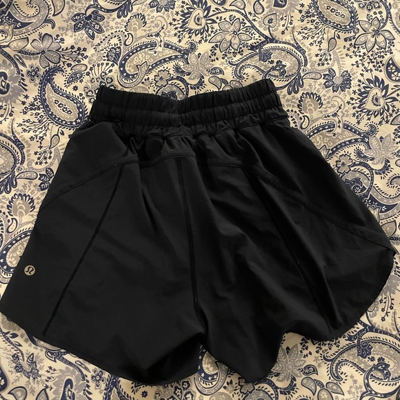 lululemon athletica track that high rise 5” size: 4 color: true navy - Picture 1 of 5